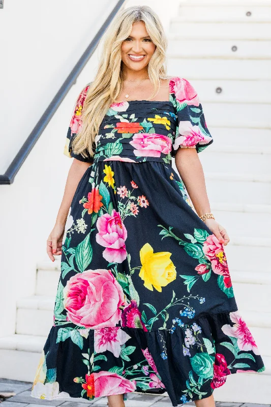 Dare To Be Darling Dress, Black Floral