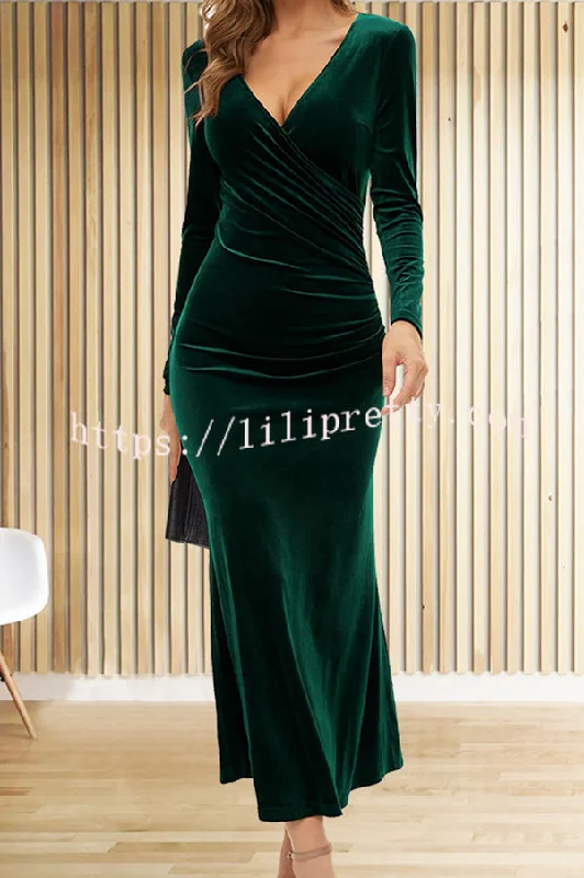 Solid Color Velvet Long Sleeve V-neck Slim Fit Fishtail Maxi Dress Elegant Wraparound Maxi Dress Solid Color Velvet Long Sleeve V-neck Slim Fit Fishtail Maxi Dress Elegant Wraparound Maxi Dress