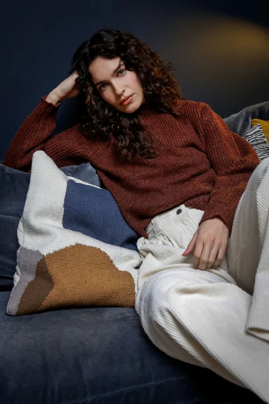 WILD Wool Jumper - Chestnut Elegant Classic Vintage