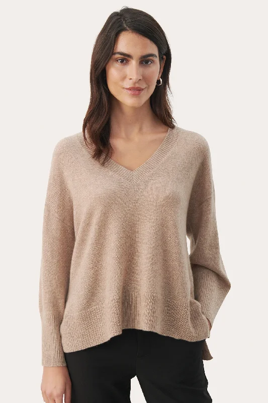 Part Two 30305876 HellinPW V-Neck Jumper Light Camel Taupe Melange Jersey Fabric Tulle Fabric Batik Fabric Part Two 30305876 HellinPW V-Neck Jumper Light Camel Taupe Melange Jersey Fabric Tulle Fabric Batik Fabric