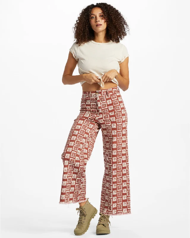Free Fall Print High-Waist Pants - Deep Sienna Comfy High-Waist Jeans