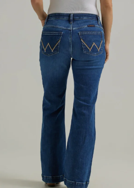 Wrangler Willow Riding Jean Women's 112344945 Fashionable Raw Hemmed Jeans