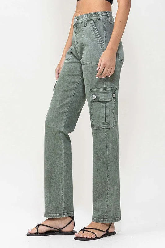 Mid Rise Straight Jeans with Cargo Pocket Detail Stylish Tapered Fit Jeans