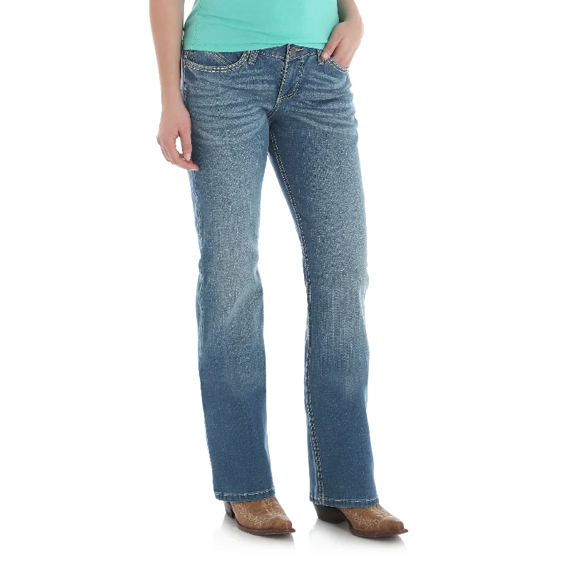 Wrangler Women's Shiloh Riding Jean Trendy Layered Pocket Jeans